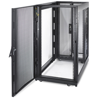Телекоммуникационный шкаф APC NetShelter SX 24U AR3104